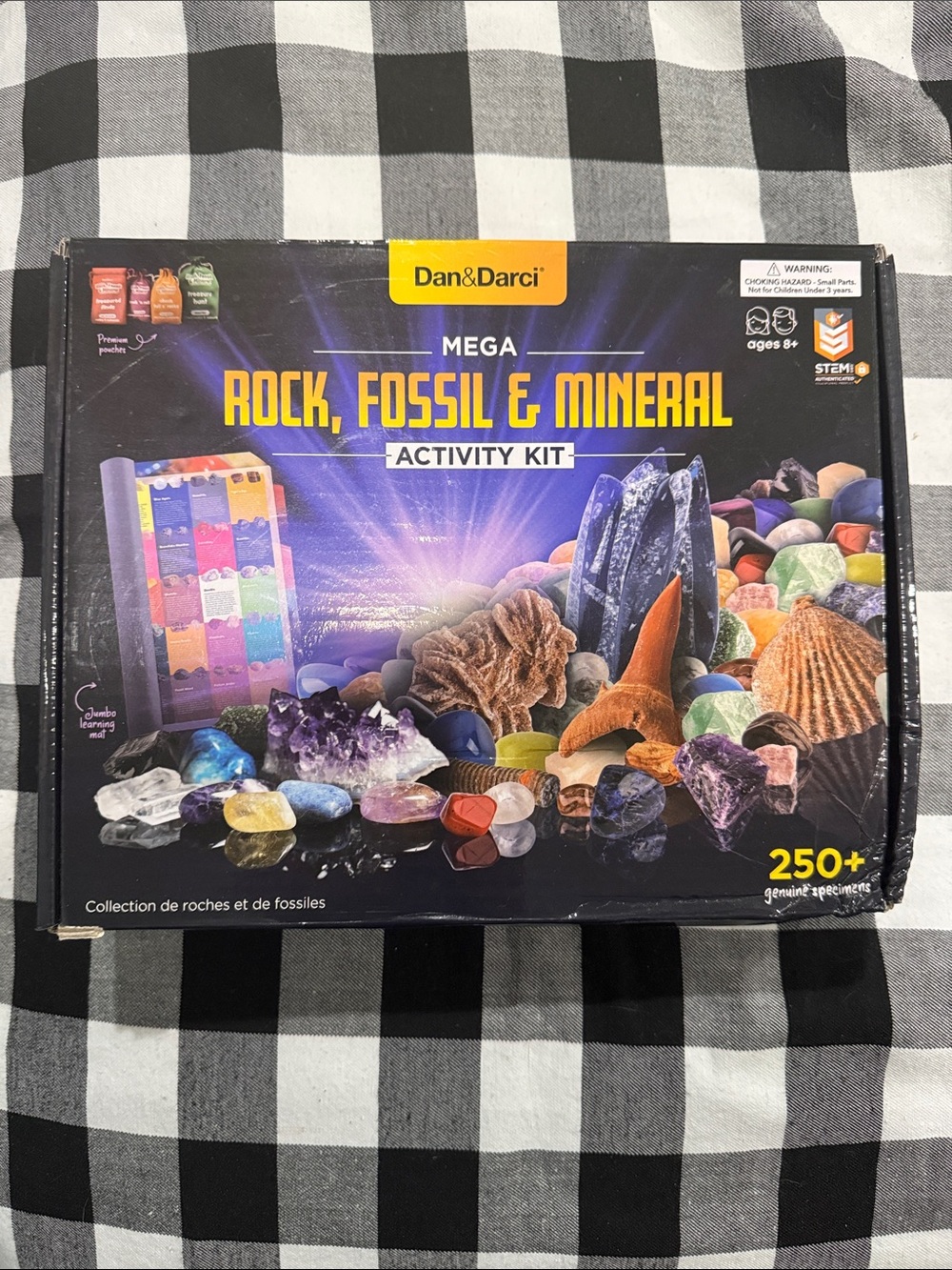 Dan & Darci Mega Rock, Fossil & Mineral Activity Kit